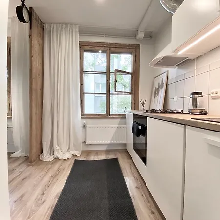 Lovely 1-bedroom In The Heart Of Апартаменты *