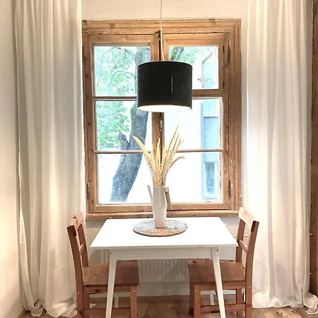 Lovely 1-bedroom In The Heart Of Apartment *